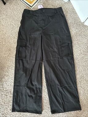 NWT gracyoga Black Cargo Pants - Versatile Utility Style